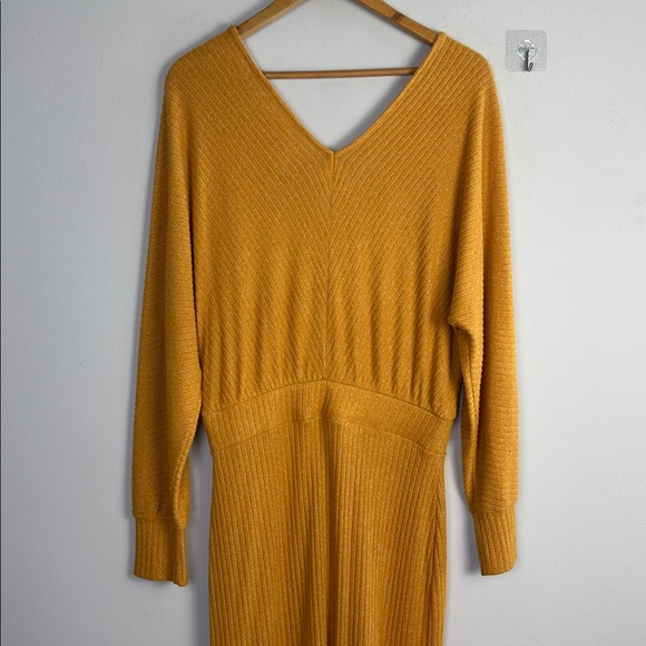 NWOT Anthropologie Daily Practice Barre Midi Dress Ribbed Knit Medium V-Neck - Picture 12 of 16